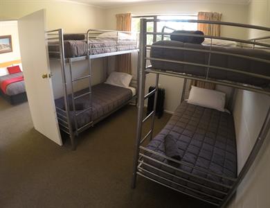 Self-Contained 1-bedroom Bunkroom
Mt. Aspiring Holiday Park