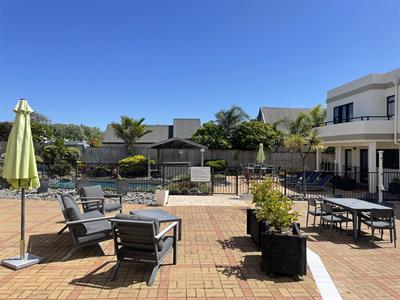 Courtyard and Outdoor Furniture
Ocean Breeze