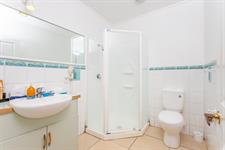 Castaway Resort - Poolside Studio Bathroom
Castaway Resort