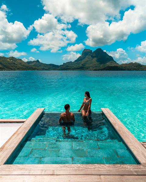Le Bora Bora | Image Gallery