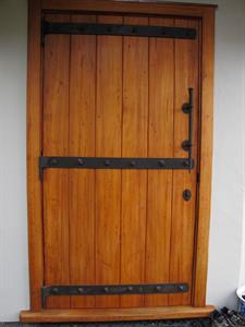 Strap hinges, door handles
Iron Design