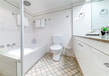 Deluxe 2 Bedroom Bathroom
The York Sydney by Swiss-Belhotel, Sydney CBD