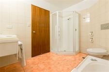 DH Whangarei - Superior King Bathroom
Distinction Whangarei Hotel & Conference Centre