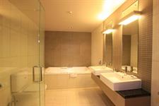 DH Luxmore - Deluxe Suite Bathroom R16217
Distinction Luxmore Hotel Lake Te Anau