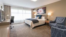 DH Hamilton - Superior Family Suite Bedroom 1 RL9
Distinction Hamilton Hotel & Conference Centre