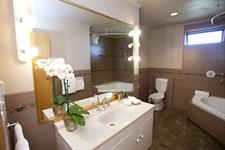 DH Coachman - Garden Villa Bathroom 083
Distinction Coachman Hotel Palmerston North