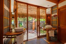 Le Taha'a by Pearl Resorts - Premium Pool Beach Villa - Bathroom
Le Taha'a by Pearl Resorts