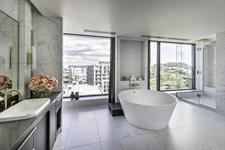 Chairman Suite Bathroom
Cordis, Auckland