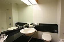 DH Te Anau Garden & Lake View Rooms Bathroom R160-038
Distinction Te Anau Hotel & Villas