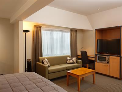 Dunedin Leisure Lodge Superior Hotel Suite TH2024-2
Dunedin Leisure Lodge - A Distinction Hotel