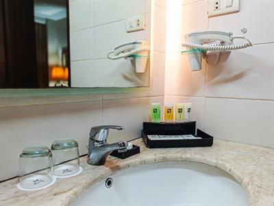 Superior Deluxe Bathroom
Swiss-Belhotel Ambon