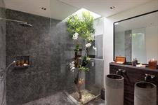 Villa Bathroom
MAUA by Swiss-Belhotel