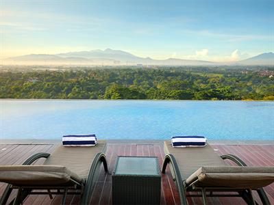 Infinity Pool
Hotel Ciputra Cibubur managed by Swiss-Belhotel International