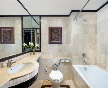 Deluxe Bathroom
Hotel Ciputra Semarang managed by Swiss-Belhotel International
