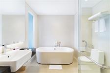 Executive Suite Bathroom
Swiss-Belinn Modern Cikande